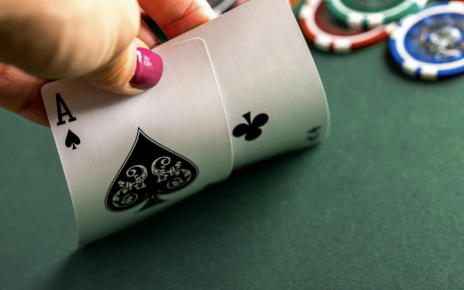 ブラックジャックを楽しもう!ルールから変わり種のテーブルまで解説