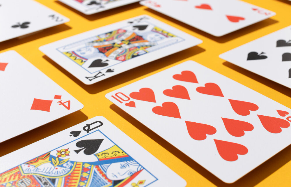 定番だけじゃない!オンカジで遊べるトランプゲームの種類を詳しく紹介